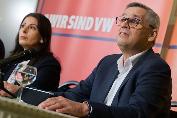 Streiks ab Januar bei VW? Darüber beraten Konzern, Betriebsrat und IG-Metall